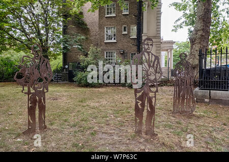 Statue vicino a Paddington Basin a Mary Seacole, infermieristica pioneer, Alan Turing matematico e codebreaker, e Michael Bond creatore di Paddington Bear Foto Stock