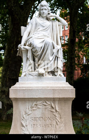 Rinnovato di recente (2019) la statua di Sarah Siddons (d. 1831), il più famoso tragedienne del XVIII secolo, restaurato dopo essere stato soggetto ad atti vandalici nel 2011. Foto Stock