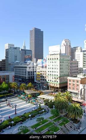 Guardando verso il basso su Union Square, nel centro cittadino di San Francisco, California, Stati Uniti d'America 2011 Foto Stock