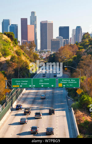 Pasadena Freeway, CA autostrada 110, che conduce al centro di Los Angeles, California, USA, Giugno 2011 Foto Stock