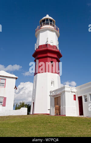 St. David's faro, 1879 red striped lighthouse in piedi 55ft tall, St George's Parish, Bermuda 2007 Foto Stock