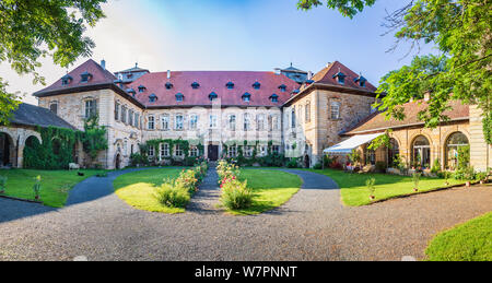 HASSBERGE, Germania - circa giugno, 2019: Burgenpreppach Palace in Hassberge county, Baviera, Germania Foto Stock