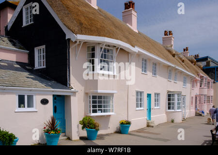 Cottage con il tetto di paglia Lyme Regis Dorset Inghilterra Foto Stock