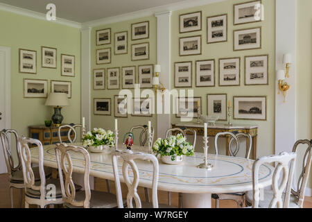 Edwardian sala da pranzo con tavolo Foto stock - Alamy