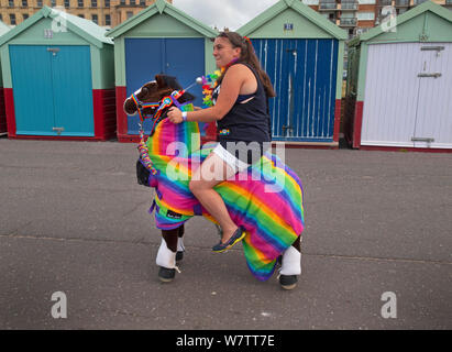 Il divertimento a Brighton Pride 2019 Foto Stock