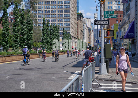 Strade di estate 2019 la chiusura della strada a Manhattan Foto Stock