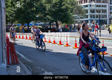 Strade di estate 2019 la chiusura della strada a Manhattan Foto Stock