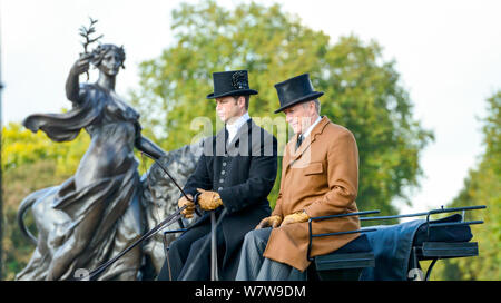 Carro trainato da cavalli in St James Park, Londra Foto Stock