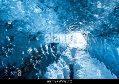 Il mio viaggio in Islanda. Qui ero in una caverna di ghiaccio in Vatnajokull. Foto Stock