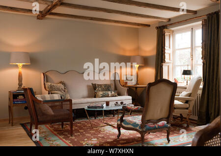 Divano in stile country living room Foto Stock