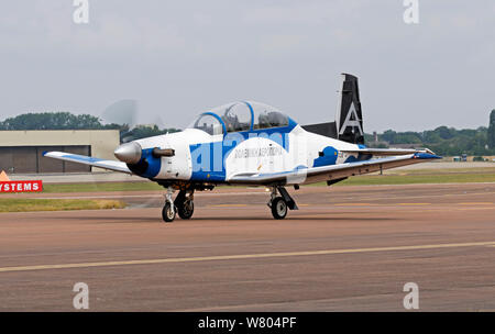 Beechcraft T-6un texano II dalla Hellenic Air Force (Demo Team Daedalus) presso il Royal International Air Tattoo 2019 Foto Stock