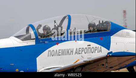 Beechcraft T-6un texano II dalla Hellenic Air Force (Demo Team Daedalus) presso il Royal International Air Tattoo 2019 Foto Stock