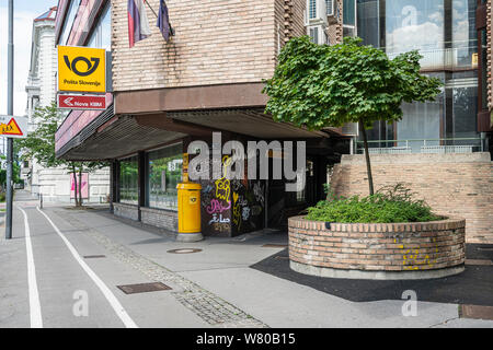 Lubiana, Slovenia. Il 3 agosto 2019. Una vista esterna di uno sloveno post office Foto Stock