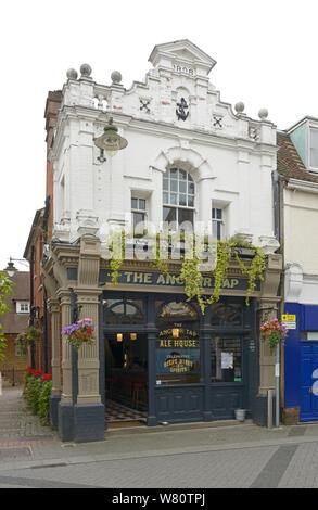 Il dispositivo di ancoraggio tocca Pub, a Horsham, Sussex Foto Stock