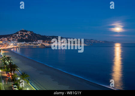 PIENA LUNA SABADELL BEACH CITTÀ VECCHIA BLANES COSTA BRAVA GERONA CATALOGNA SPAGNA Foto Stock