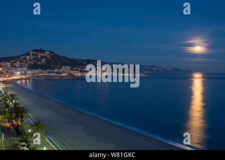 PIENA LUNA SABADELL BEACH CITTÀ VECCHIA BLANES COSTA BRAVA GERONA CATALOGNA SPAGNA Foto Stock