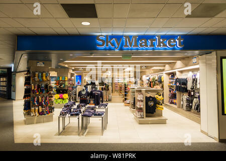 Mercato Sky negozio di fronte all'Aeroporto Internazionale di Denver terminale B Foto Stock