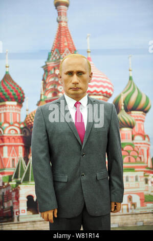 Una cera la figura del Presidente russo Vladimir Putin è in mostra in un museo della cera in Shenyang City, a nord-est della Cina di provincia di Liaoning, 6 marzo 2017. Foto Stock