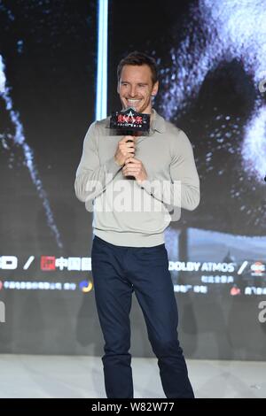 Tedesco-nati attore irlandese Michael Fassbender partecipa a una conferenza stampa per il suo film "Assassin 's Creed' a Pechino in Cina, 20 febbraio 2017. Foto Stock