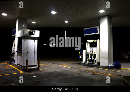 Foto di pompe per gas a benzina stazione di ricarica Foto Stock
