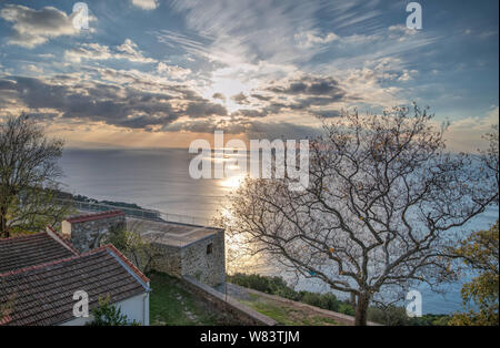 Vista da Ayia Yorgi Chiesa a Buyukada isola la Turchia Foto Stock