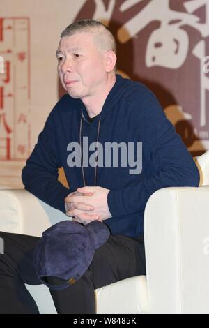 Regista cinese Feng Antonio assiste un evento promozionale per il suo nuovo film "Io non sono Madame Bovary" in Cina a Shanghai, 19 novembre 2016. Uno di C Foto Stock