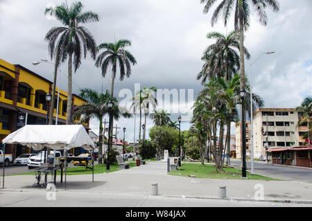 Vista del Paseo del Centenario nella città di Colon sul lato caraibico di Panama Foto Stock