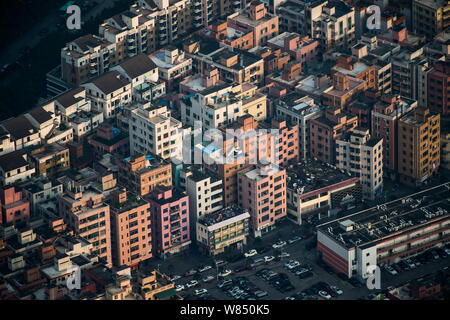 Vista del grattacielo di edilizia residenziale nel quartiere di Futian, città di Shenzhen, Cina del sud della provincia di Guangdong, 15 settembre 2016. Shenzhen proprietà del Foto Stock