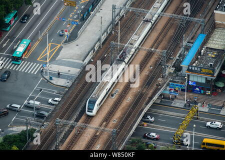 Vista della ferrovia Guangzhou-Shenzhen nel distretto di Luohu, città di Shenzhen, Cina del sud della provincia di Guangdong, 15 settembre 2016. Shenzhen proprietà di ma Foto Stock