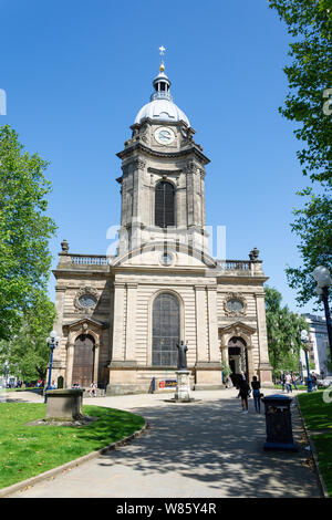 La Cattedrale di Birmingham, la piazza della cattedrale, Colmore Row, Birmingham, West Midlands, England, Regno Unito Foto Stock