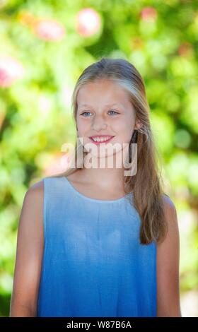 Deia, Spagna. 08 Ago, 2019. La principessa Leonor di Spagna presso la Casa Museo figlio Marroig in Deia, il Agosto 08, 2019, per una visita durante la loro estate holidaysCredit: Albert Nieboer/ Paesi Bassi OUT/point de vue OUT |/dpa/Alamy Live News Foto Stock