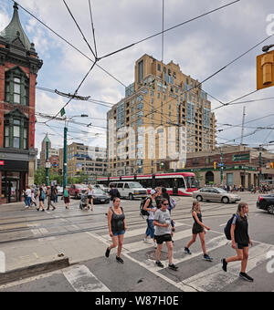 Queen Street West a Spadina Avenue a Toronto Foto Stock