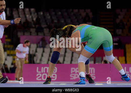 Lima, Perù. 08 Ago, 2019. Kamila ha Barboza dal Brasile e Mariana DIAZ dal Messico a Wrestlig 50Kg. Giochi Panamericani di Lima 2019. Lima. PE. Credito: Reinaldo Reginato/FotoArena/Alamy Live News Foto Stock