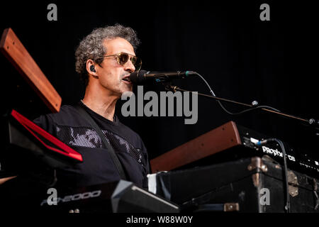 Skanderborg, Danimarca. 08 Ago, 2019. La band inglese livello 42 esegue un concerto dal vivo durante la musica danese SmukFest festival 2019 in Skanderborg. Qui il musicista Mike Lindup è visto dal vivo sul palco. (Photo credit: Gonzales foto/Alamy Live News Foto Stock