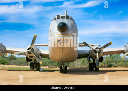 Un degli anni cinquanta Douglas C-124 Gobemaster, soprannominato "Vecchio Sharky' USAF heavy lift cargo aereo Foto Stock