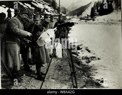 Defilierung des 2. bosnisch - herzegowinischen Infanterieregiments, 3. Battaglione, Predazzo. Foto Stock