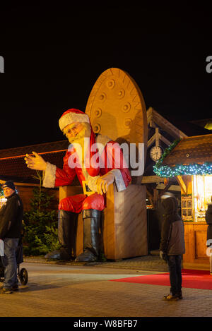 Hude, Germania - 2 Dicembre 2017: Huder Mercatino di Natale ai primi di dicembre Foto Stock