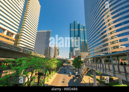 BANGKOK, Thailandia -12 Aprile 2017- Bangkok City. Area di fronte Chong Nonsi. una delle più importanti aree di business in Thailandia. Foto Stock