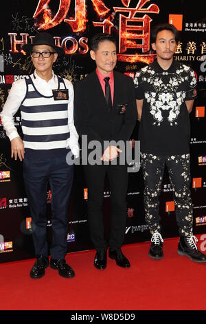 (Da sinistra) Hong Kong attori Nicky Cheung, Jacky Cheung e attore Taiwanese Chang Chen pongono durante la premiere per il loro nuovo film "Helios" in Hong K Foto Stock