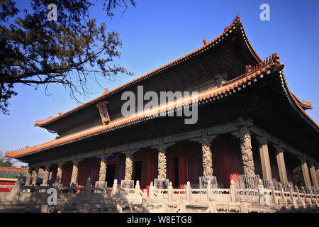 --FILE--Vista del Dacheng Hal nel Tempio di Confucio nella città di Qufu, est della Cina di provincia di Shandong, 19 febbraio 2010. Tempio di Confucio in qu Foto Stock