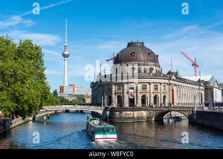 Lo skyline di Berlino con la Museumsinsel, il fiume Sprea, Alexanderplatz e Torre televisiva Foto Stock