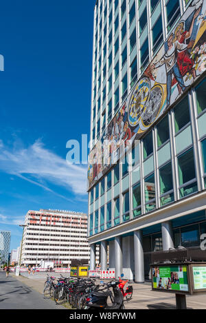 Haus der Statistik, abbandonata ex edificio del tedesco orientale Ufficio Statistiche nella zona centrale di Berlino Foto Stock