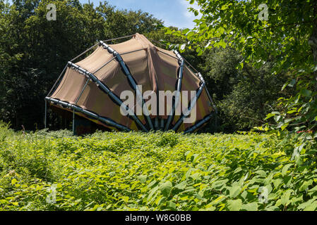 Abbandonato il grado 360 cinema in Spreepark, Berlino in disuso il parco a tema della RDT era Foto Stock