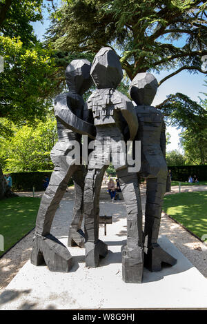 Scultura nel parco di Blenheim Palace dall'artista tedesco Georg Baselitz Foto Stock