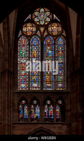 Straßburger Münster, Cathédrale Notre-dame de Strasbourg, Nördliches Obergadenfenster Foto Stock