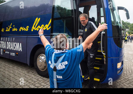 Doetinchem, Nederland. 09Aug, 2019. DOETINCHEM, 09-08-2019, stadio De Vijverberg, stagione 2019/2020, olandese Keuken Kampioen Divisie Cambuur, allenatore Henk de Jong arrivando a Doetinchem al suo ex club Credito: Pro scatti/Alamy Live News Foto Stock