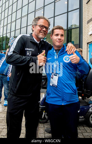 Doetinchem, Nederland. 09Aug, 2019. DOETINCHEM, 09-08-2019, stadio De Vijverberg, stagione 2019/2020, olandese Keuken Kampioen Divisie Cambuur, allenatore Henk de Jong arrivando a Doetinchem al suo ex club Credito: Pro scatti/Alamy Live News Foto Stock