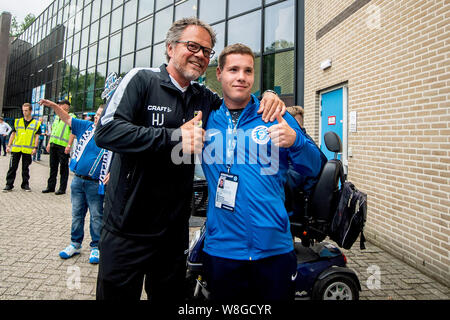 Doetinchem, Nederland. 09Aug, 2019. DOETINCHEM, 09-08-2019, stadio De Vijverberg, stagione 2019/2020, olandese Keuken Kampioen Divisie Cambuur, allenatore Henk de Jong arrivando a Doetinchem al suo ex club Credito: Pro scatti/Alamy Live News Foto Stock