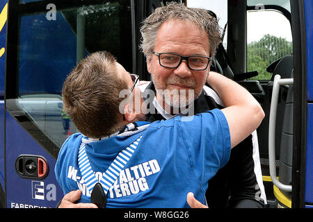 Doetinchem, Nederland. 09Aug, 2019. DOETINCHEM, 09-08-2019, stadio De Vijverberg, stagione 2019/2020, olandese Keuken Kampioen Divisie Cambuur, allenatore Henk de Jong arrivando a Doetinchem al suo ex club Credito: Pro scatti/Alamy Live News Foto Stock