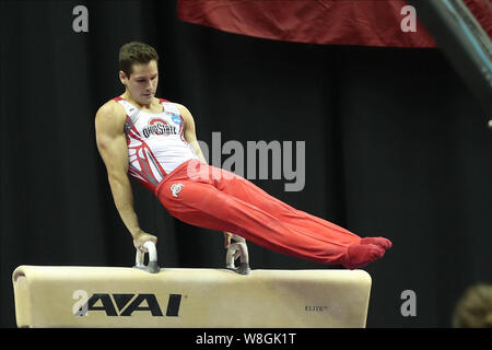 8 agosto 2019: ginnasta Alec Yoder di Ohio State compete durante il primo giorno di uomini ginnastica concorso al 2019 U.S. Campionati, svoltasi a Kansas City, MO. Melissa J. Perenson/CSM Foto Stock